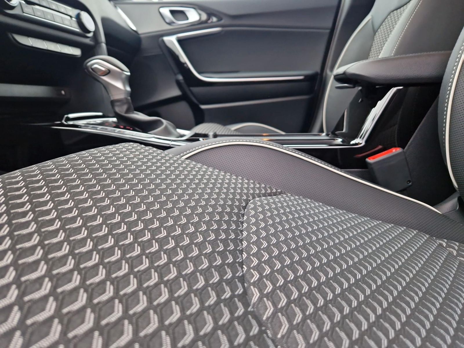 Kia XCeed Exclusive - Samsaru's Car Outlet