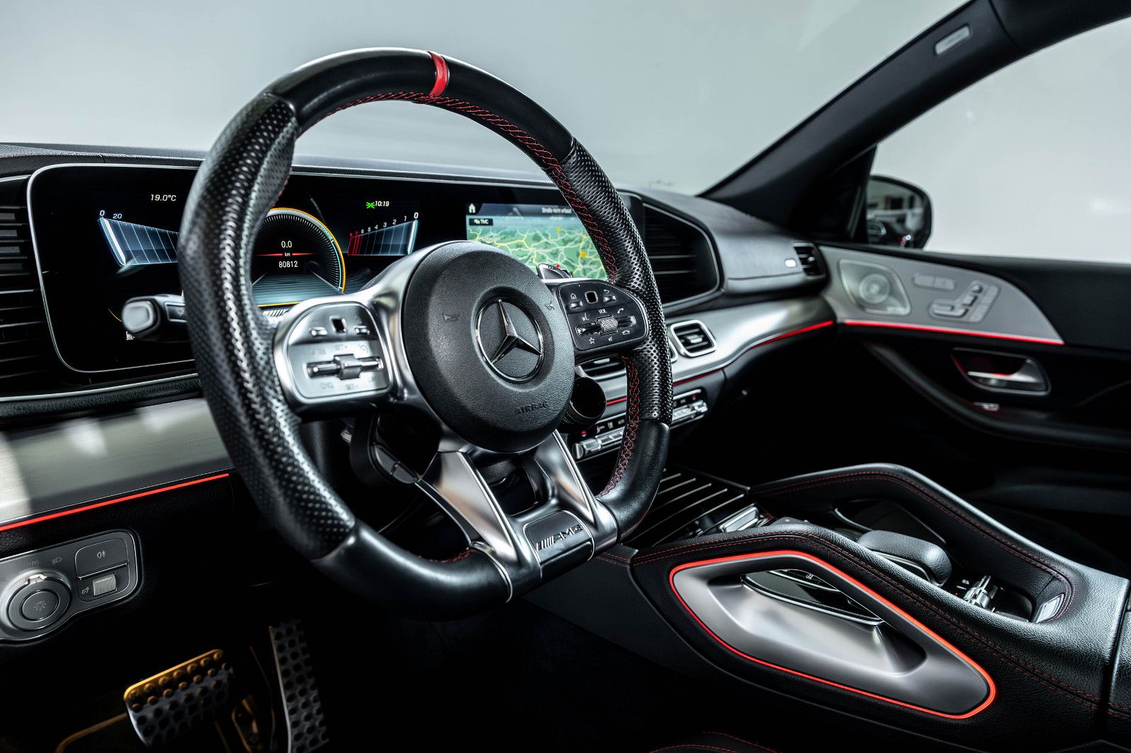 Mercedes-Benz GLE 53 AMG SUV NIGHT PANO MULTIBEAM MBUX BURMEST