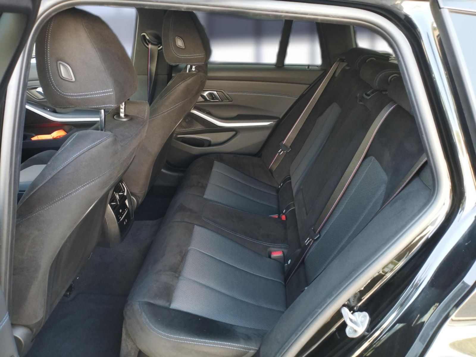 BMW 320d xD* M Sport*Standh.+AHK*Headup