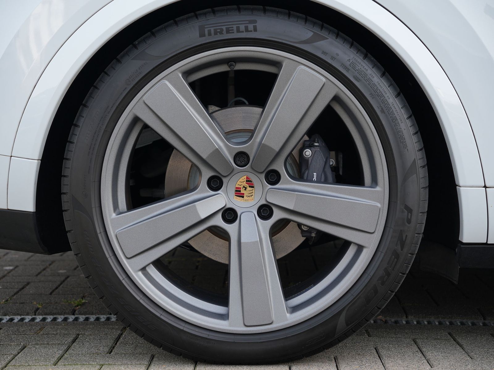 Porsche E-Hybrid Coupé SPORTDESIGN-ACC-LUFTF.-PANO-VOLL