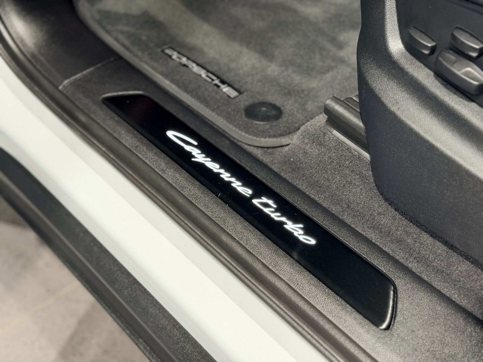 Porsche Cayenne Coupe Turbo E-Hybrid*HA-Lenk*InnoDri*HUD
