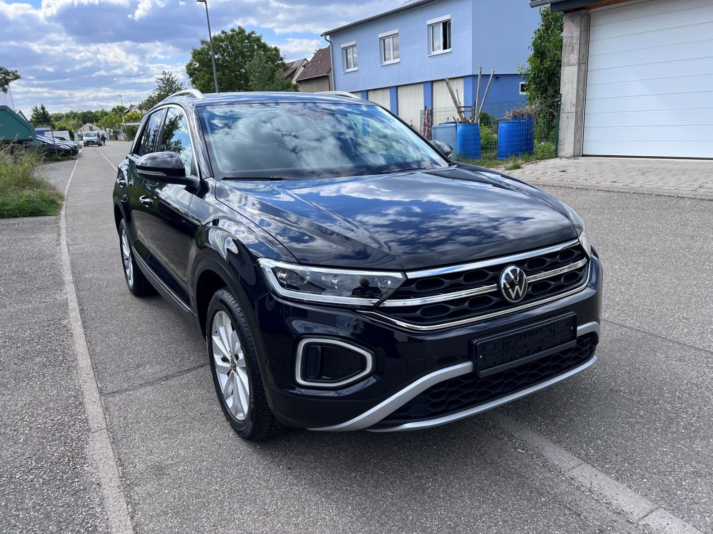 Volkswagen T-Roc 1.0TSI Style - Samsaru's Car Outlet