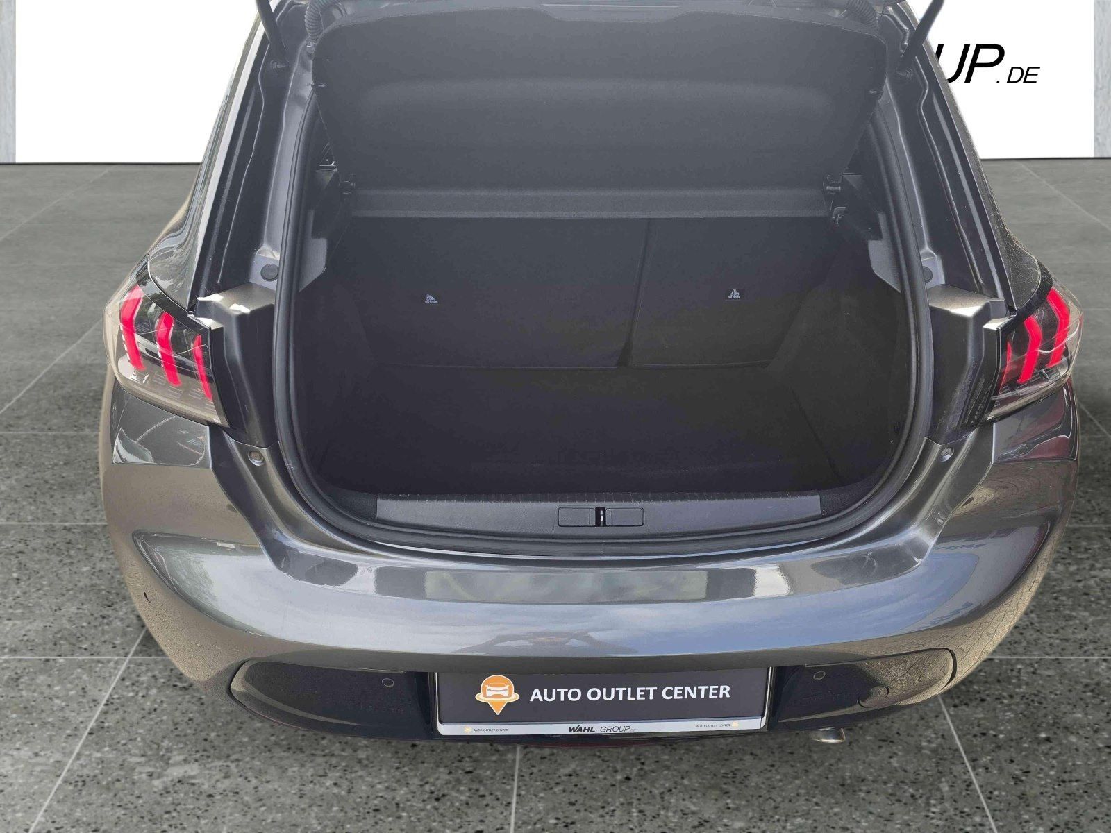 Peugeot 208 1.2 Pure Tech 100 GT - Samsaru's Car Outlet