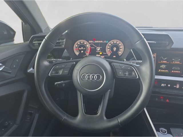 Audi A3 Sportback 35 TFSI Alu LEDScheinw. NaviPlus Si