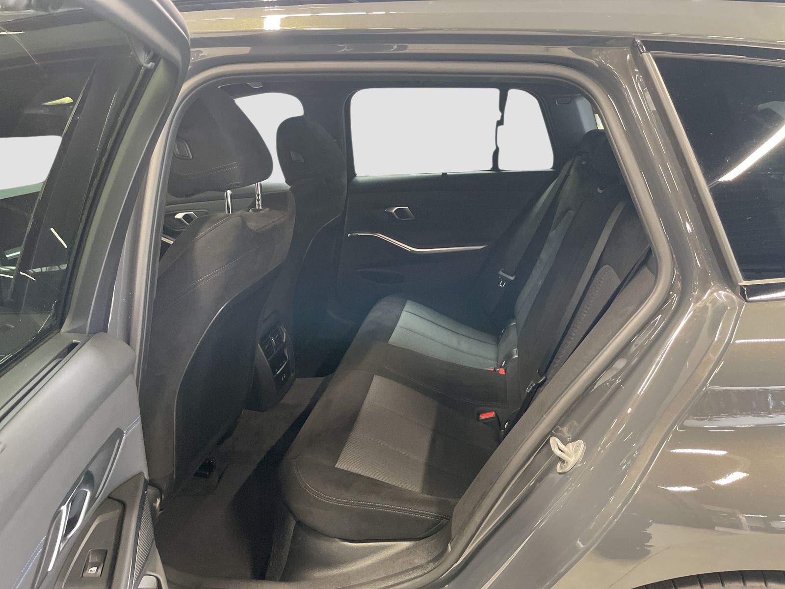 BMW 320d Touring M Sport AHK LiveCockpitProf Kamera