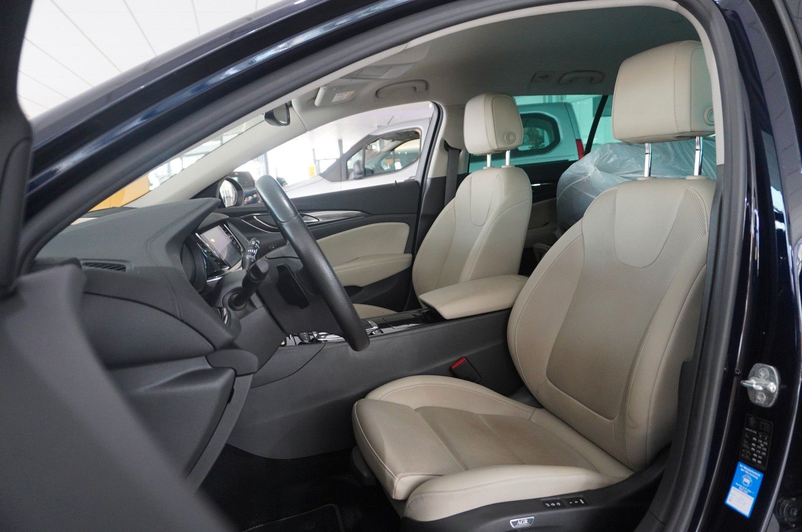 Opel Insignia B ST 2.0D INNOV. 4X4 - Samsaru's Car Outlet