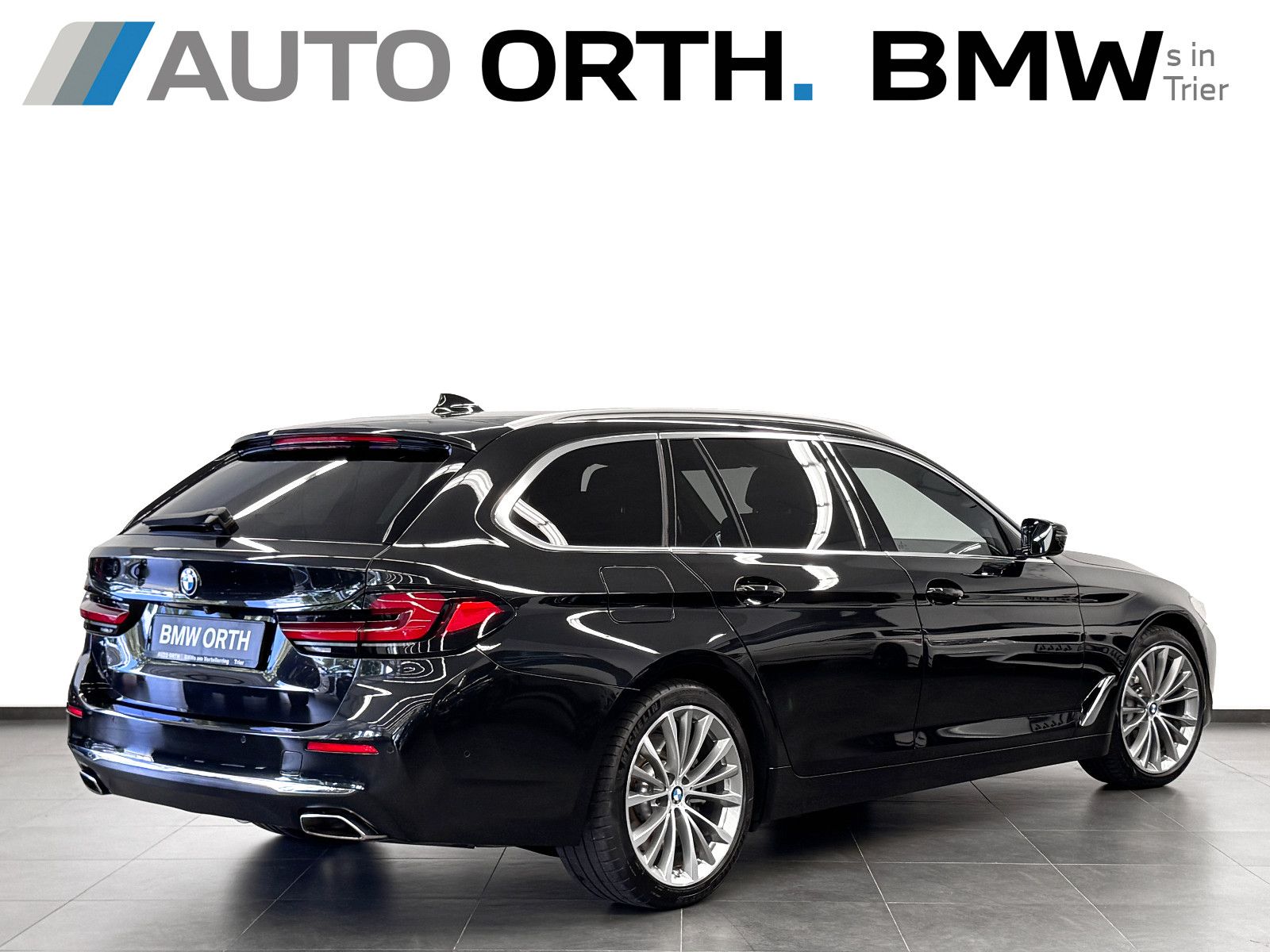 BMW 530d xDrive Touring PANO ST-HZG MASSAGE SITZLÜFT