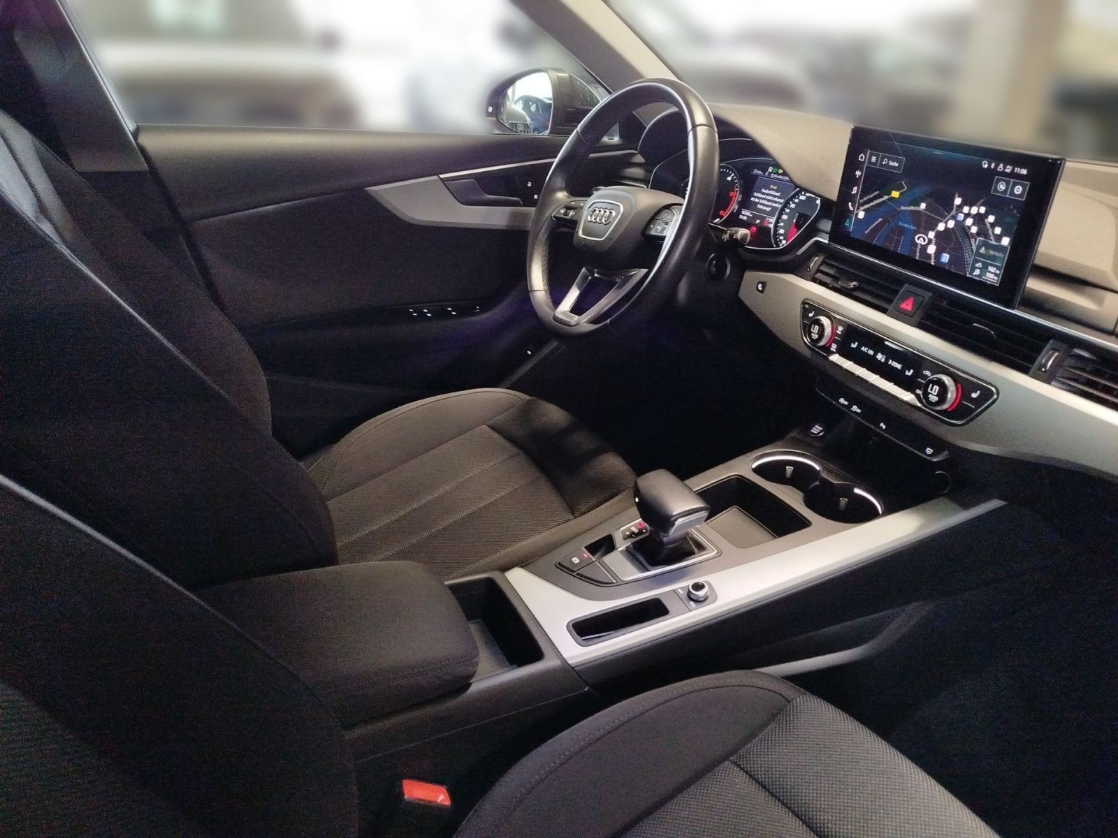 Audi A4 Avant 35 TDI advanced S tronic - Samsaru's Car Outlet