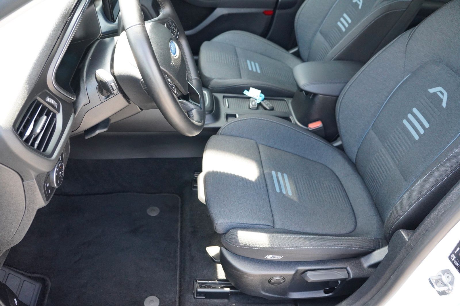 Ford Focus Active 155 PS Automatik | ACC , AHK,