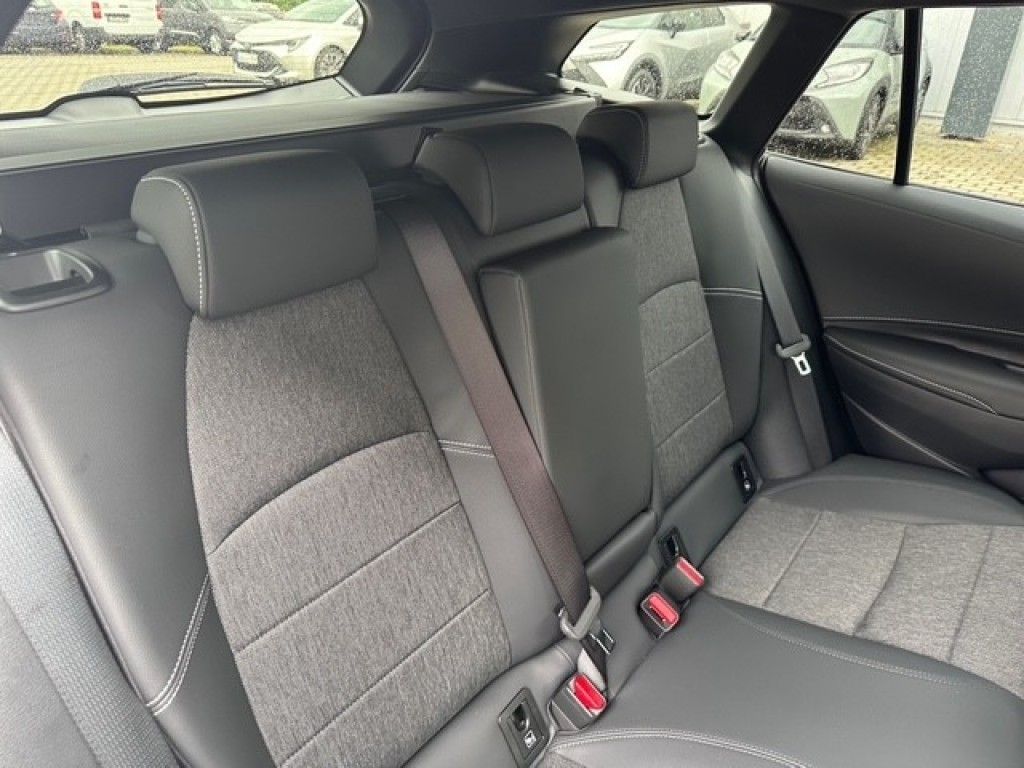 Toyota Corolla 2.0 Hybrid Touring Sports Teamplayer (ZE