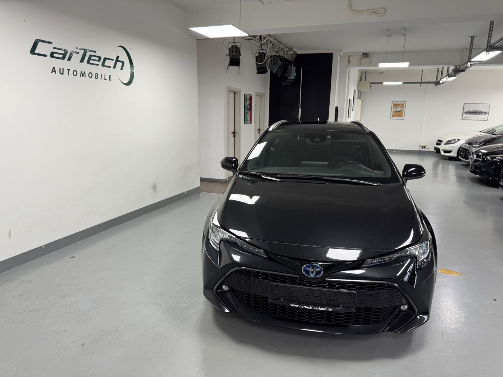 Toyota Corolla Hybr. TÜV Neu/Toyota Garantie/Unfallfrei