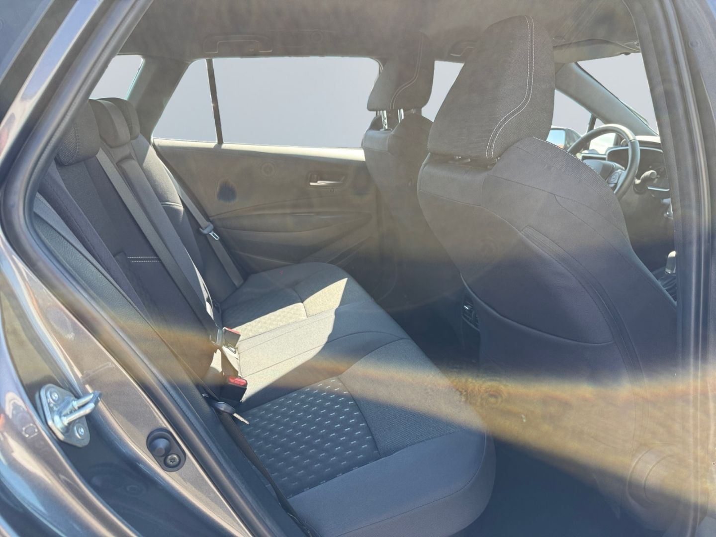 Toyota Corolla 1.8 Hybrid TS Business Edition *SHZ*CAM*