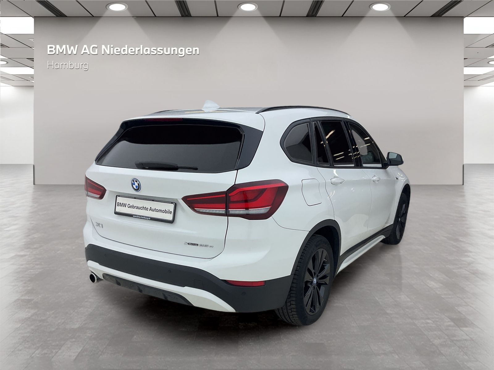 BMW X1 xDrive25e Sport Line - Samsaru's Car Outlet