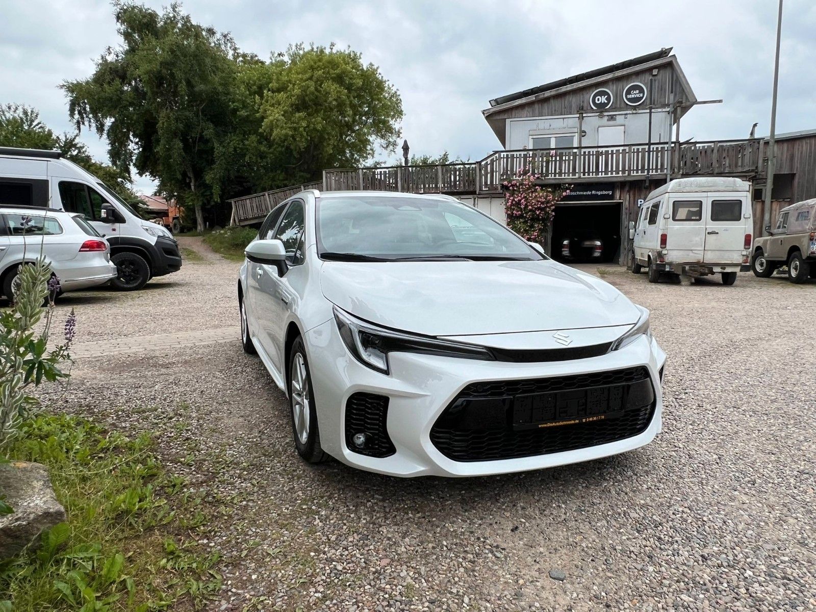 Toyota Corolla Touring - Samsaru's Car Outlet