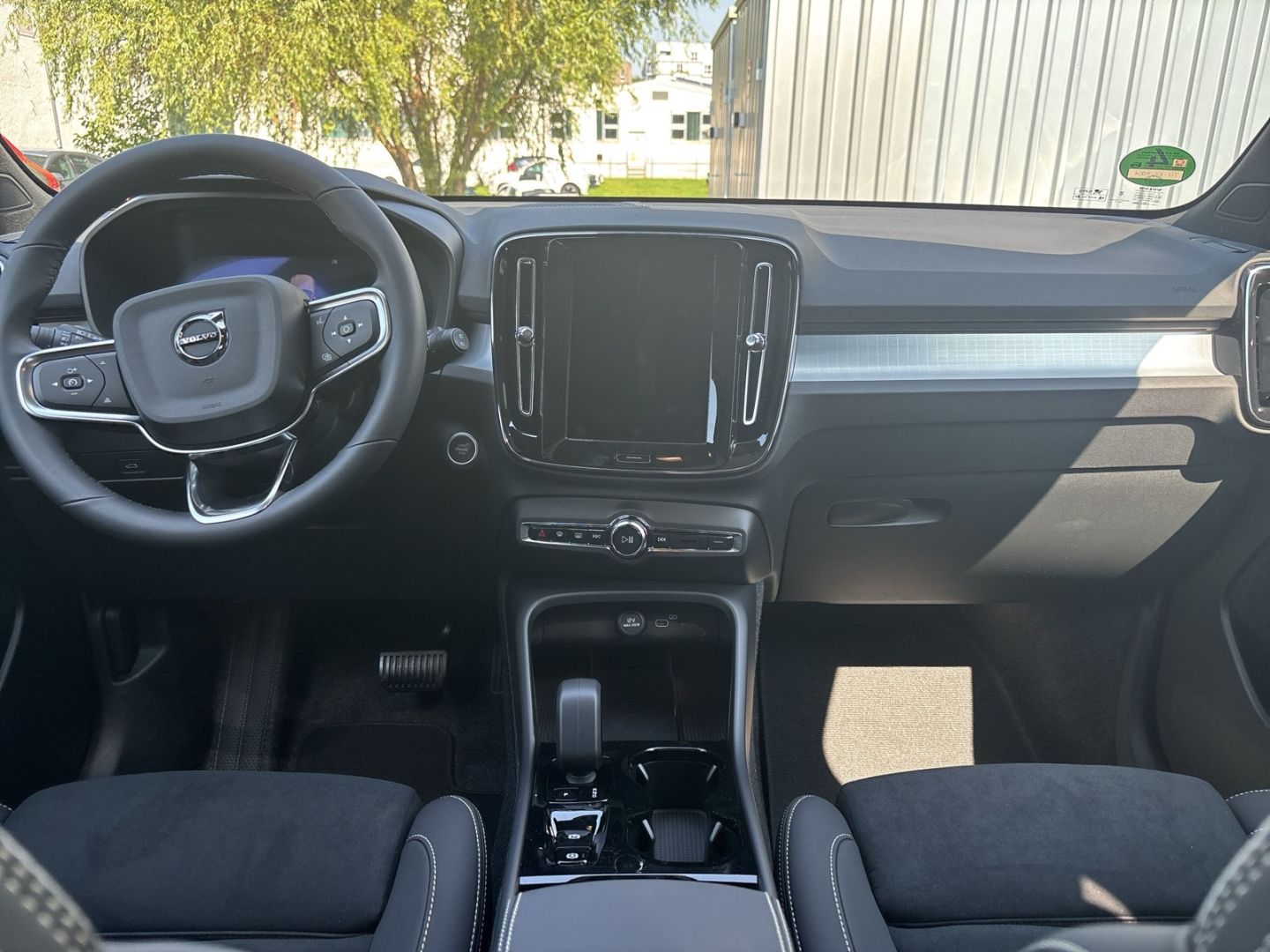 Volvo XC40 B4 Ultra Black Edition AHK Digitales Cockpi