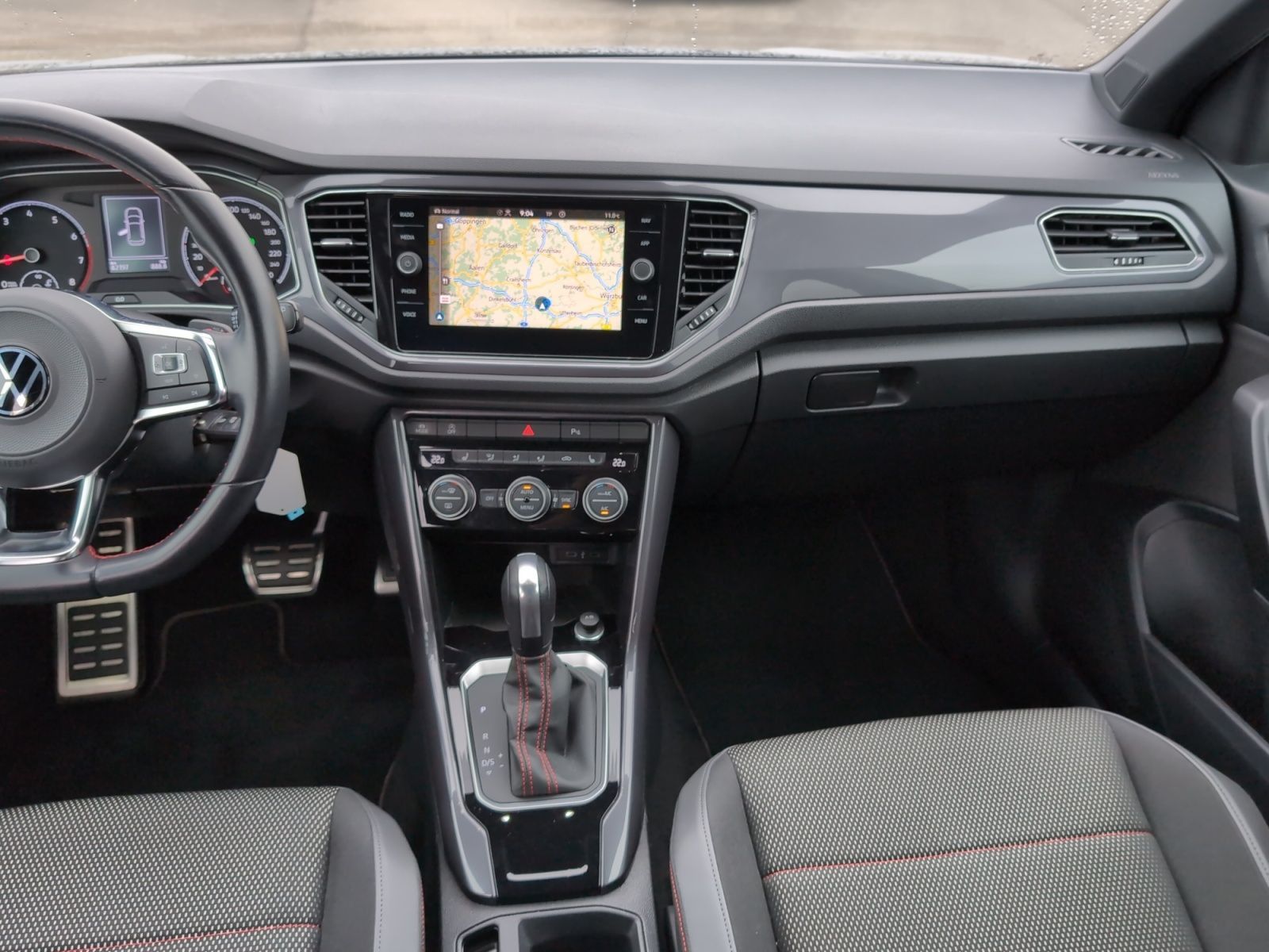 Volkswagen T-Roc 1.5TSI Sport DSG - Samsaru's Car Outlet