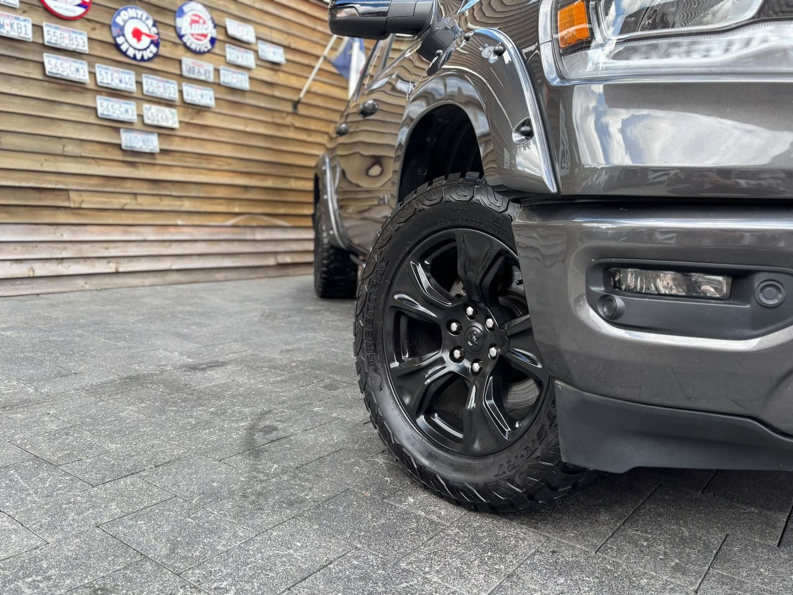 Dodge RAM 1500 Laramie 5.7L AHK Memory 4x4 Alpine LPG