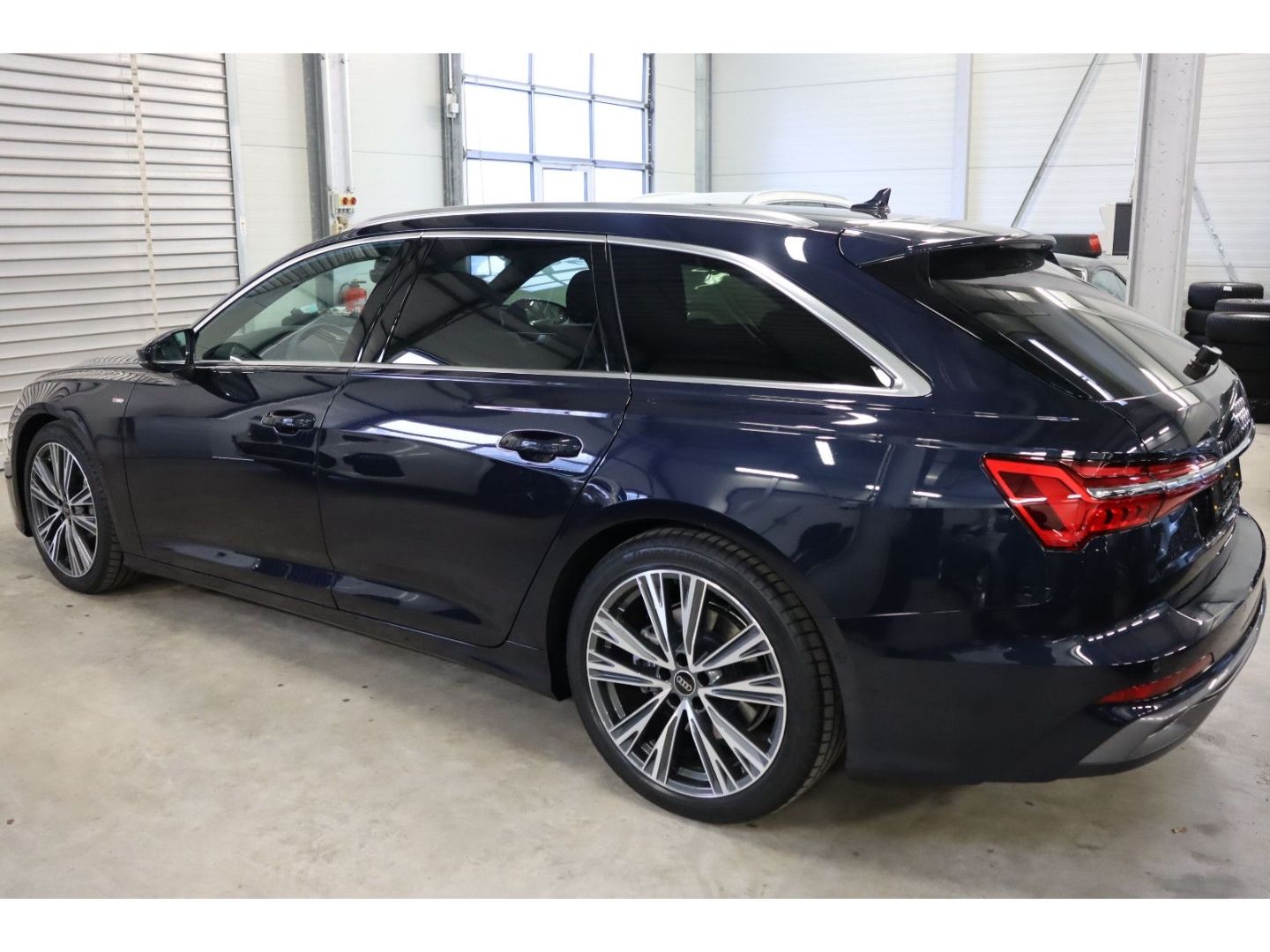 Audi A6 Avant 45 TDI quattro S line - Samsaru's Car Outlet