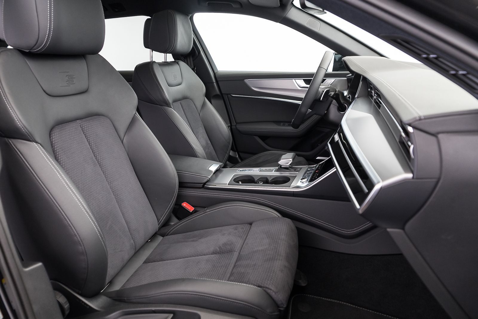 Audi A6 Avant S line 45 TFSI quattro S tr. - Samsaru's Car Outlet