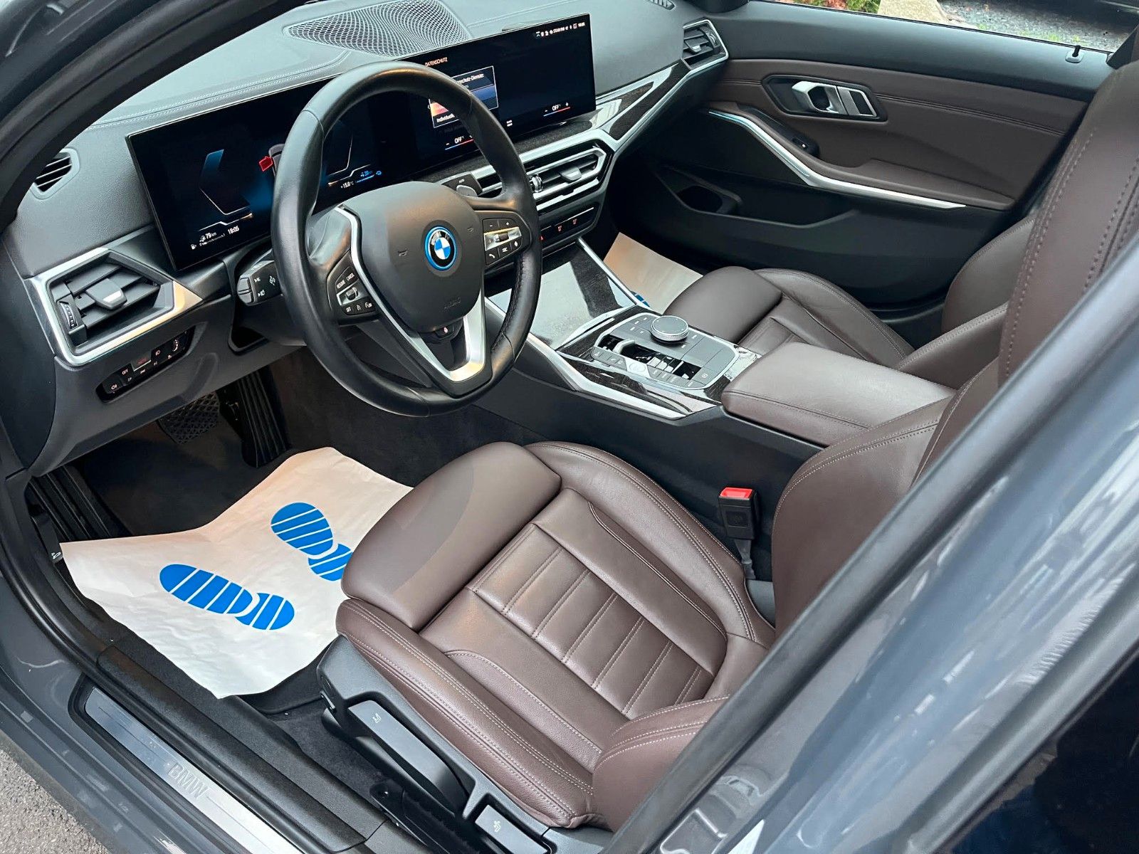 BMW 330e *xDrive*Schiebedach