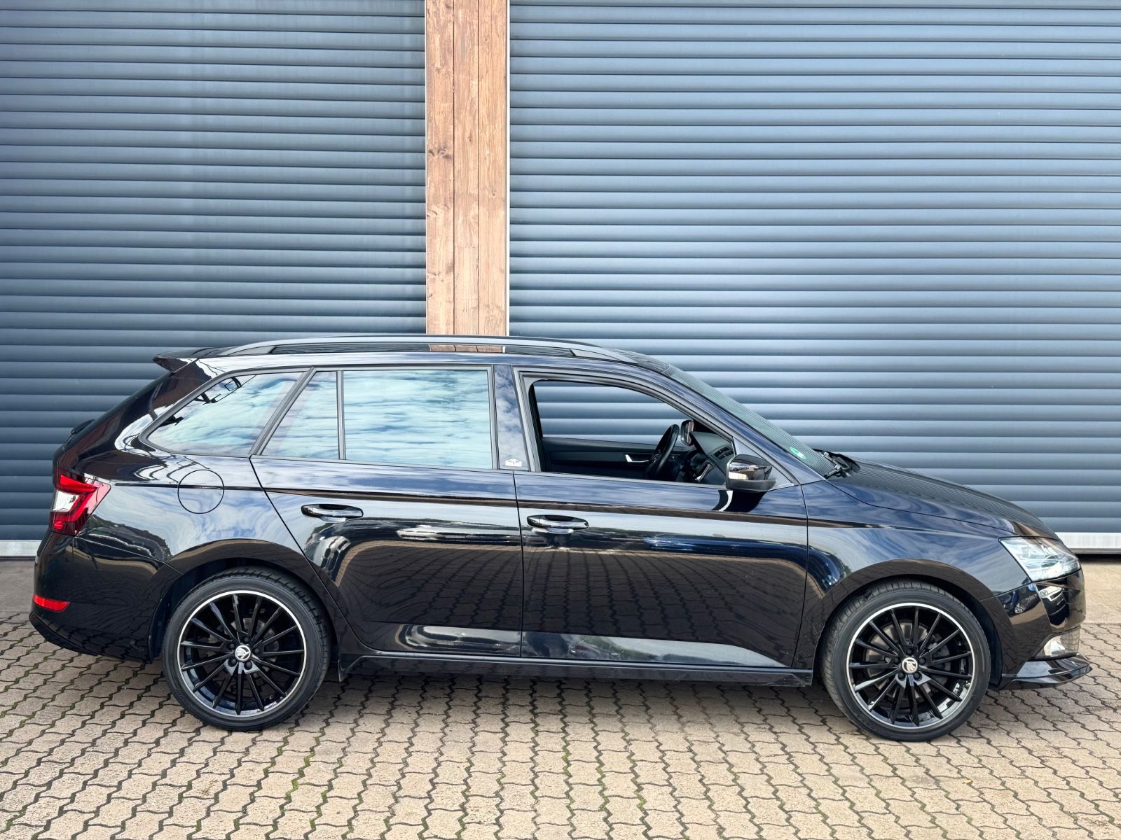 Skoda Fabia Monte Carlo - Samsaru's Car Outlet
