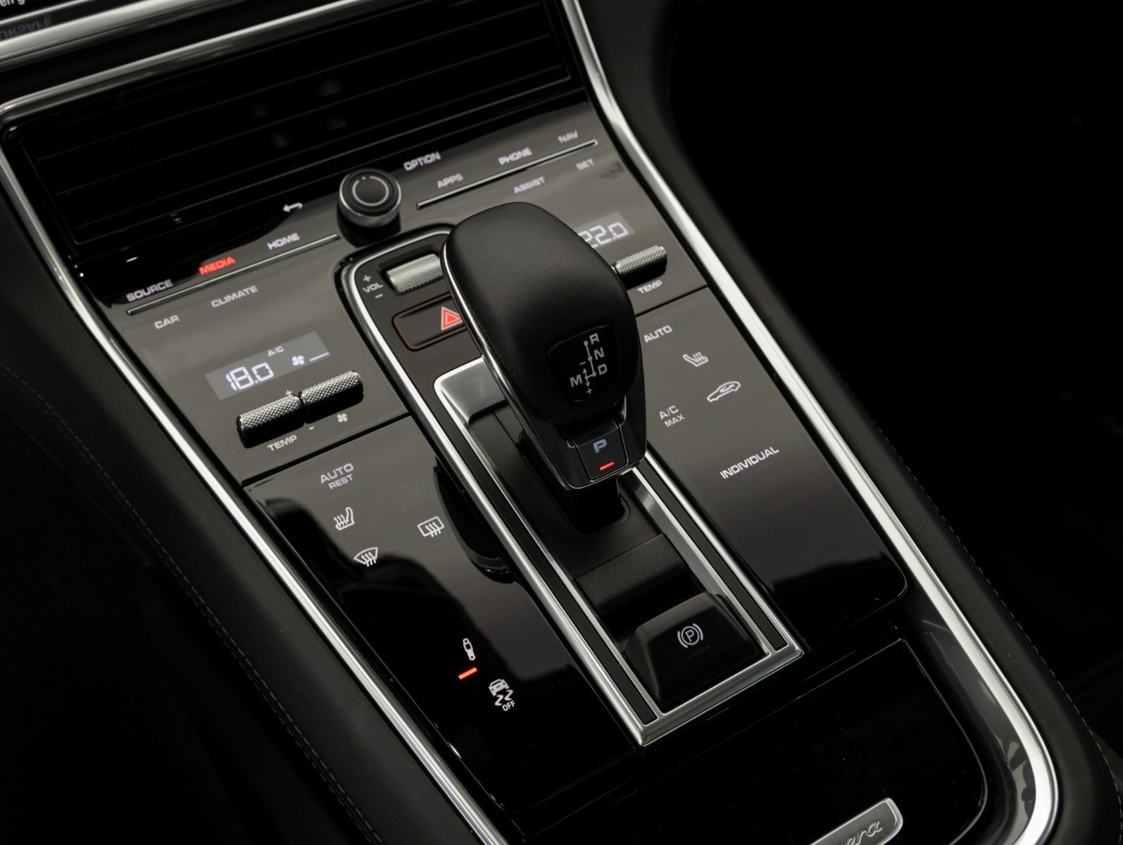Porsche Panamera 4 E-Hybrid Sport Turismo Platinum Editi