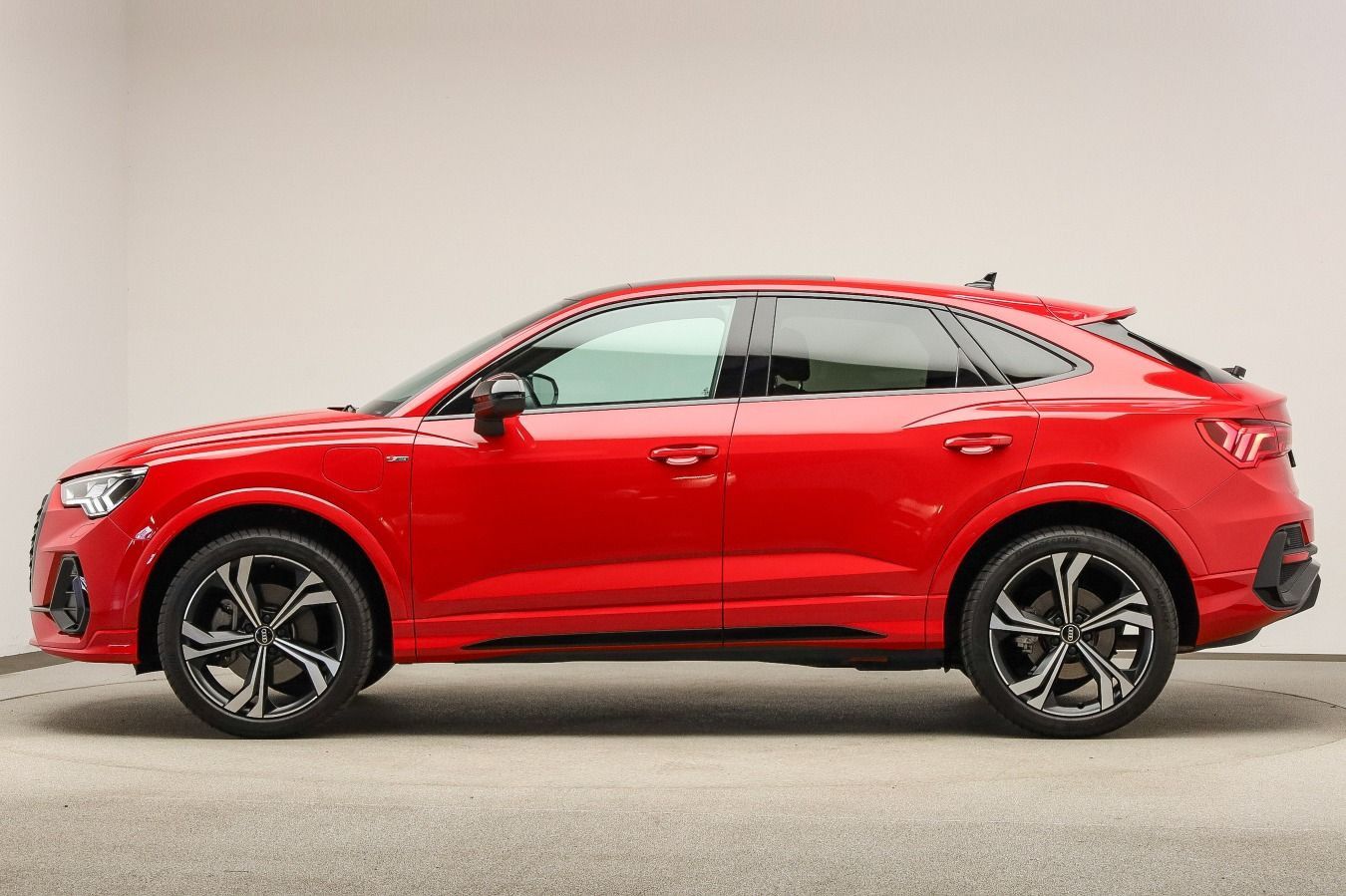 Audi Q3 Sportback S line 45 TFSIe Matrix, Assist, SON
