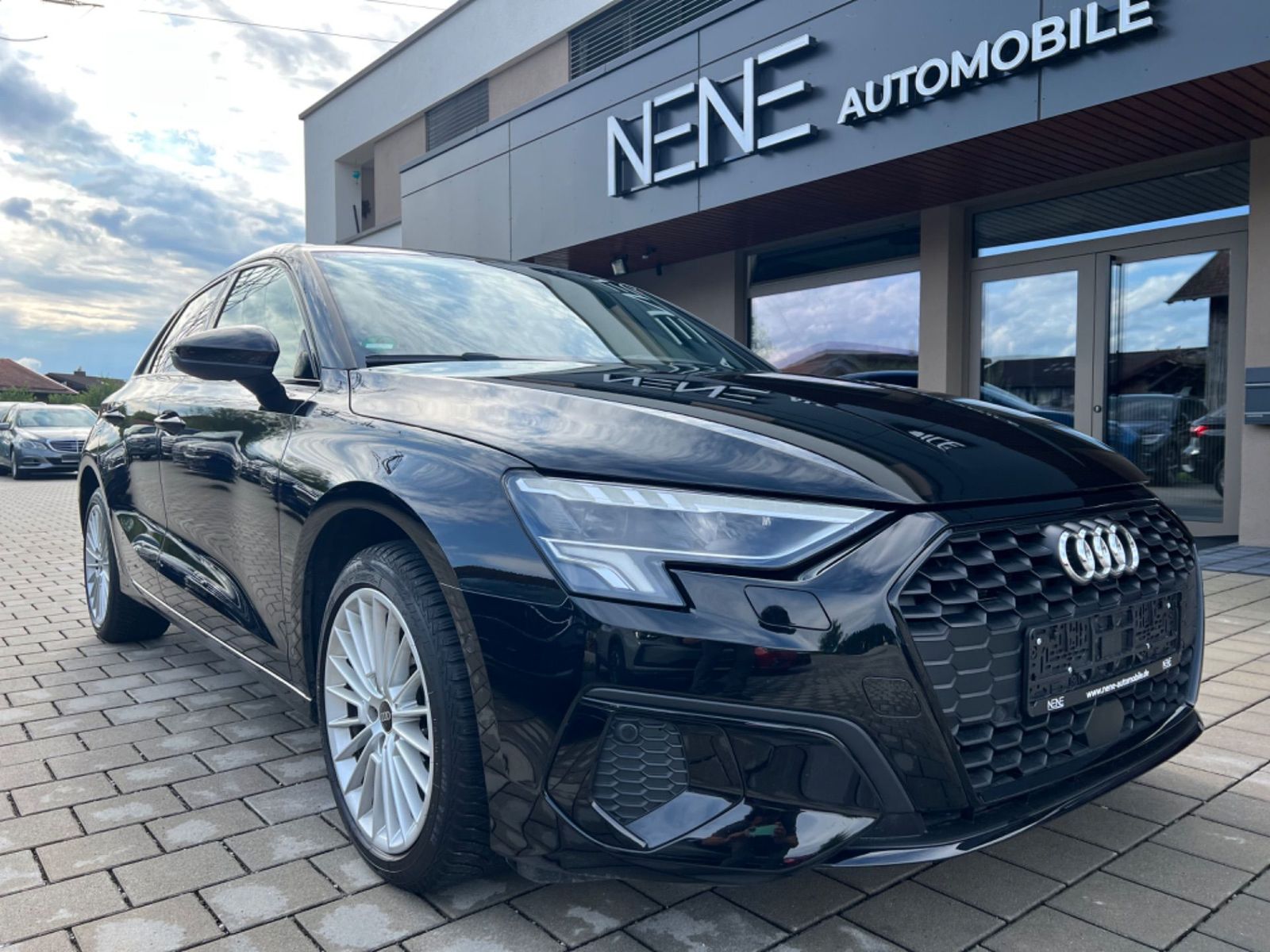 Audi A3 35 TFSI advanced - Samsaru's Car Outlet