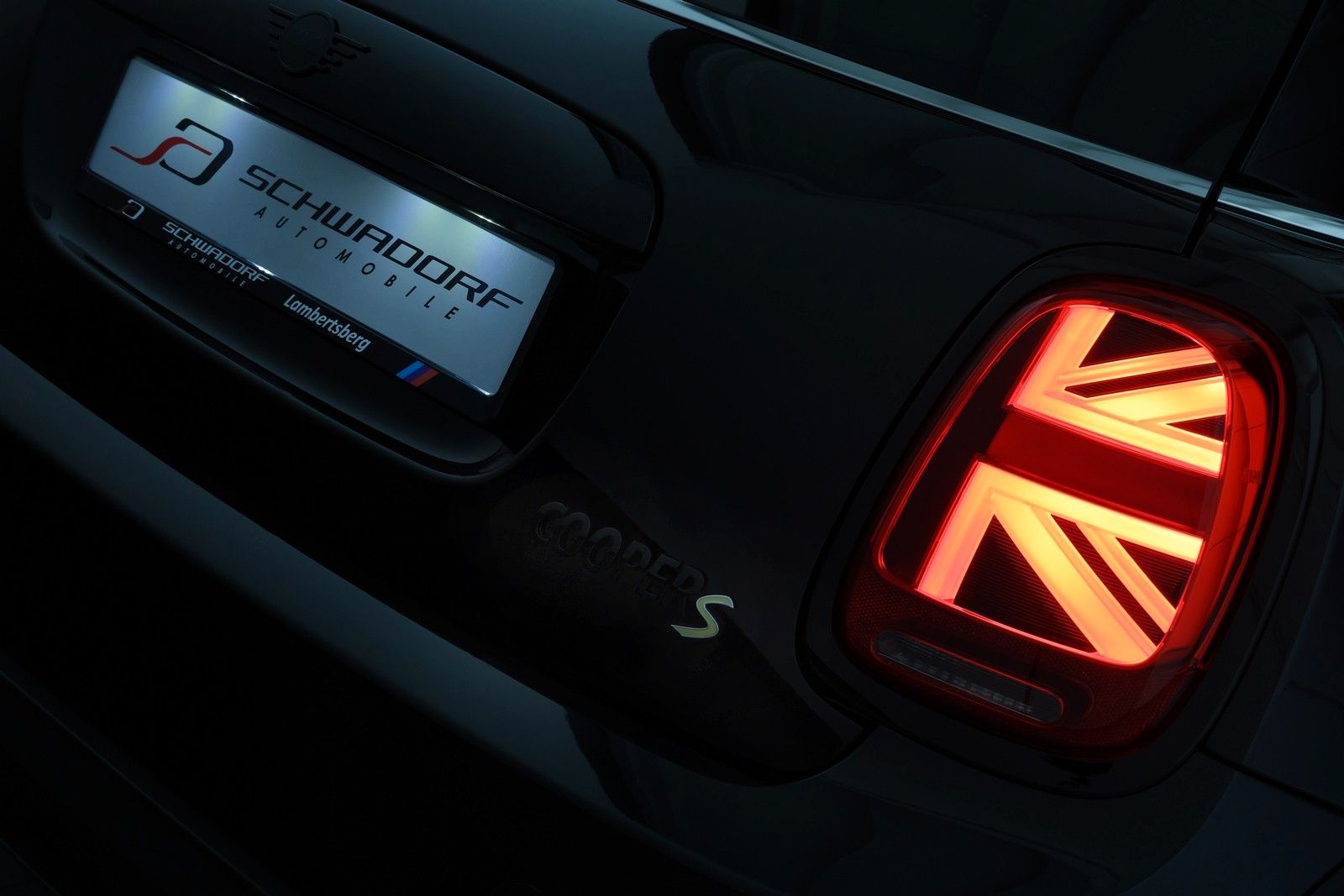 MINI COOPER SE Classic Trim Black - Samsaru's Car Outlet