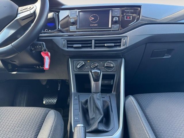 Volkswagen Polo VI 1.0 TSI DSG Life - Samsaru's Car Outlet