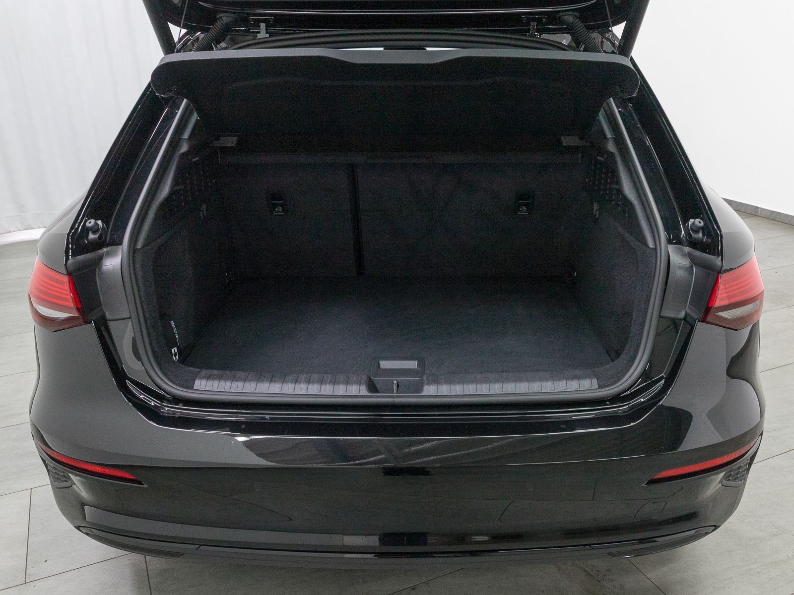Audi A3 Sportback 30 TDI ADVANCED - Samsaru's Car Outlet