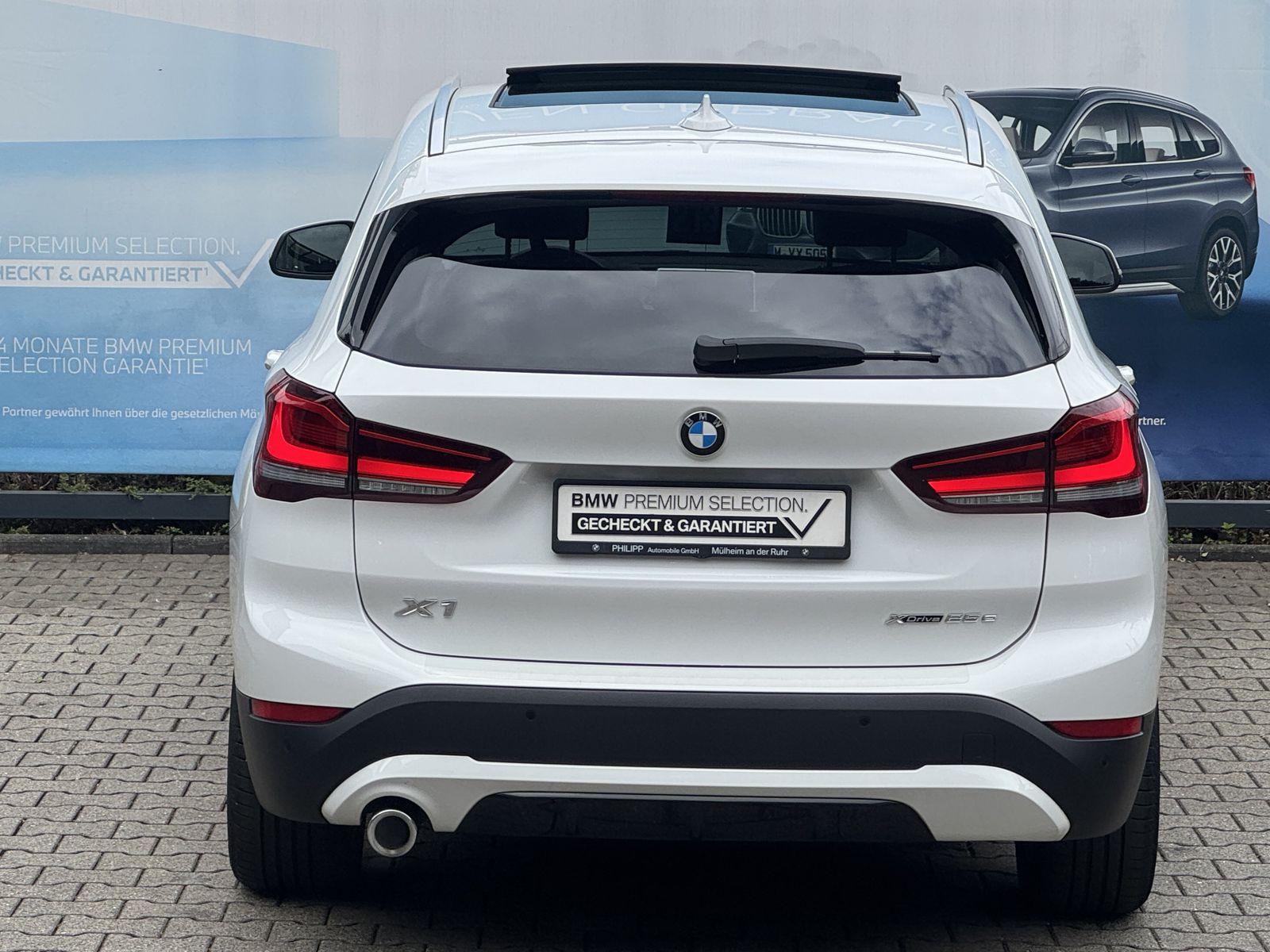 BMW X1 xDrive25e Sport Line - Samsaru's Car Outlet