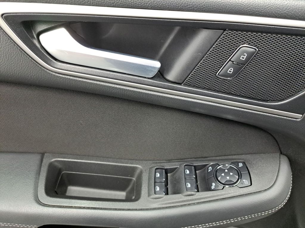 Ford S-Max 2.0  Business Aut. NAVI SHZ ACC LED RFK