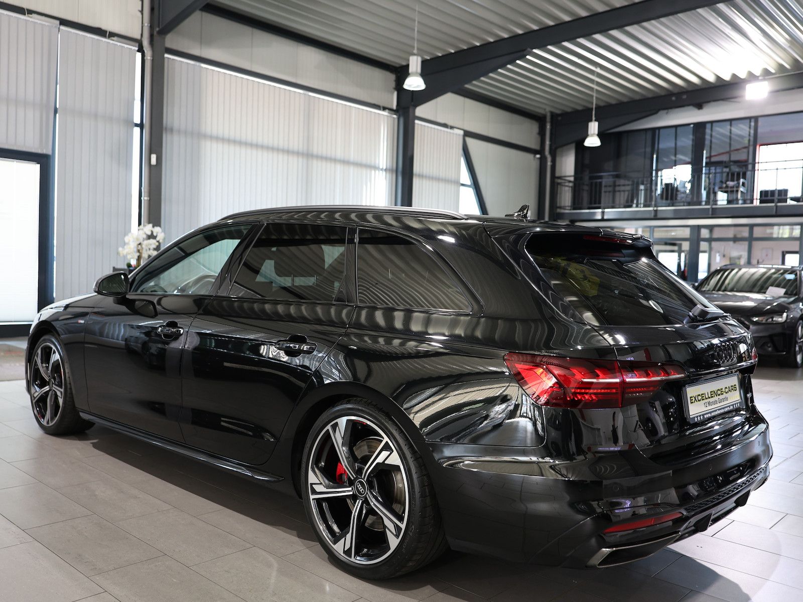 Audi A4 Avant 45 TFSI Q COMPETITION S-LINE BLACK