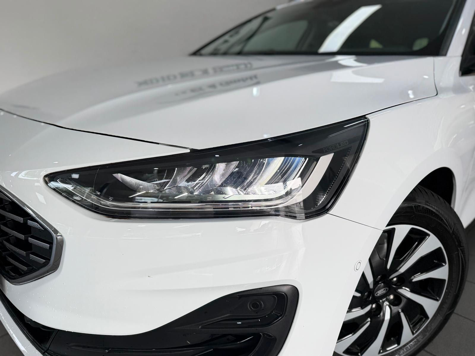 Ford Focus Turnier Titanium Aut. 1.Hand|AHK|Kamera