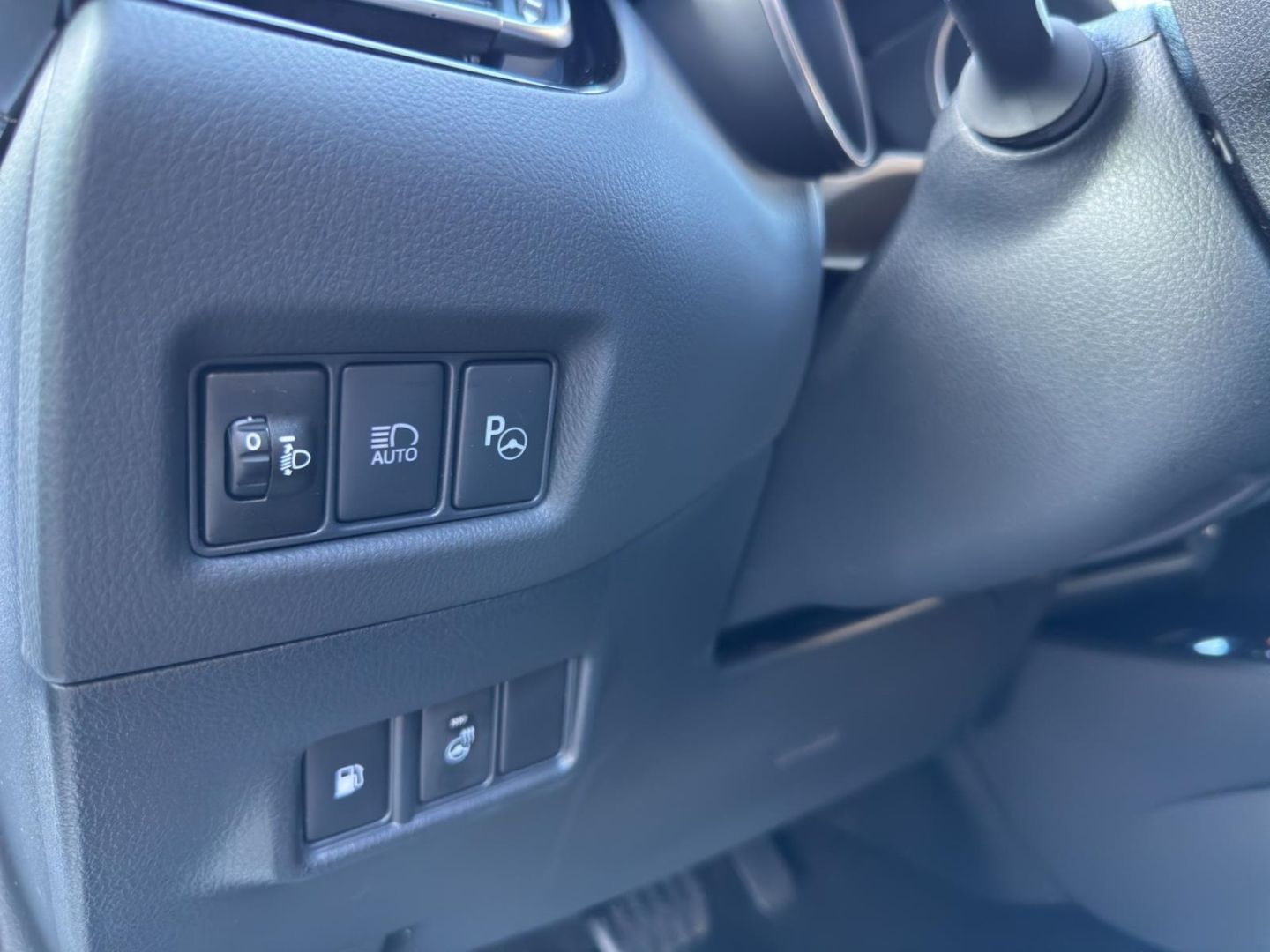 Toyota C-HR Hybrid - Samsaru's Car Outlet