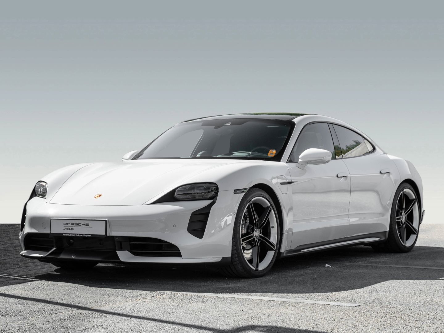 Porsche Taycan Turbo SportDesign u. Sport Chrono Paket