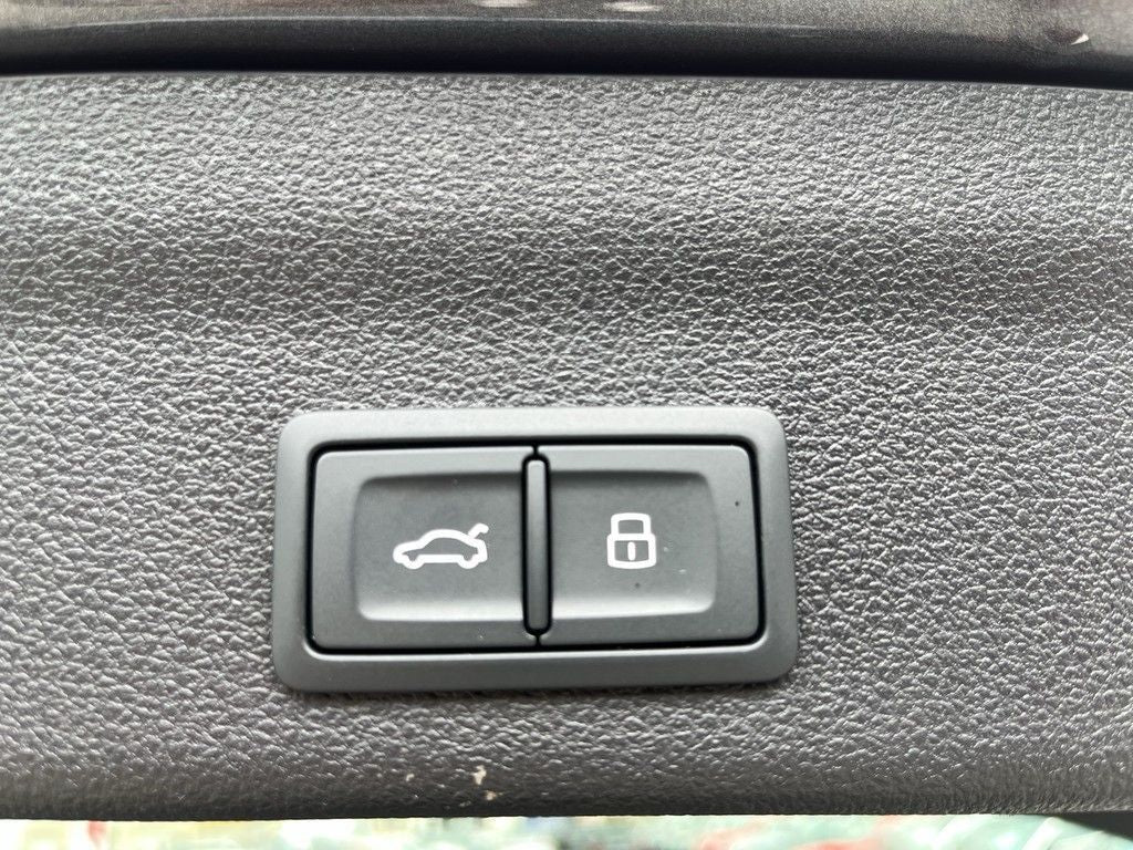 Audi A6 Avant 55 TFSI e quattro 2x S line Matrix AHK