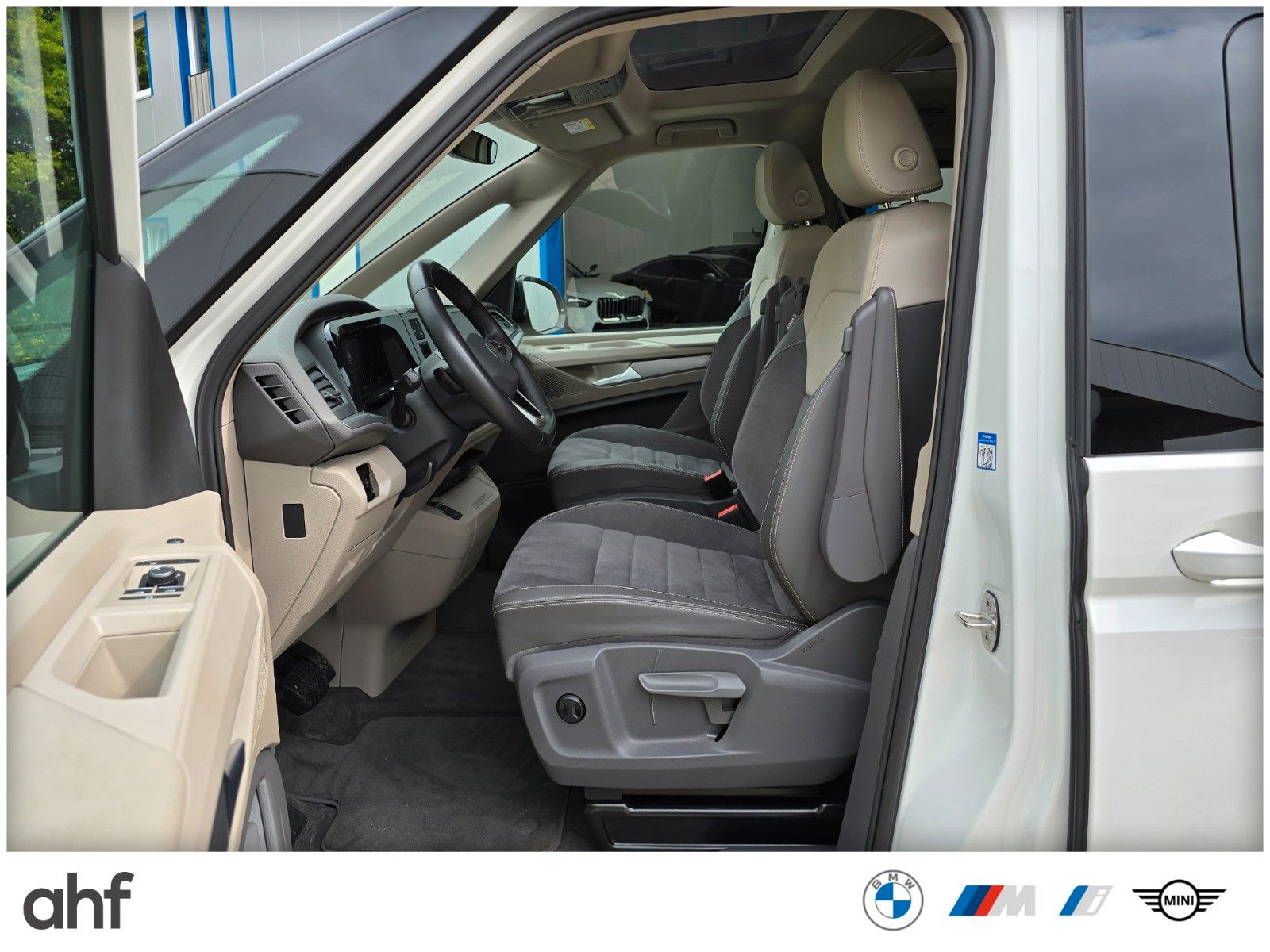 Volkswagen T7 Multivan EDITION LANG - Samsaru's Car Outlet