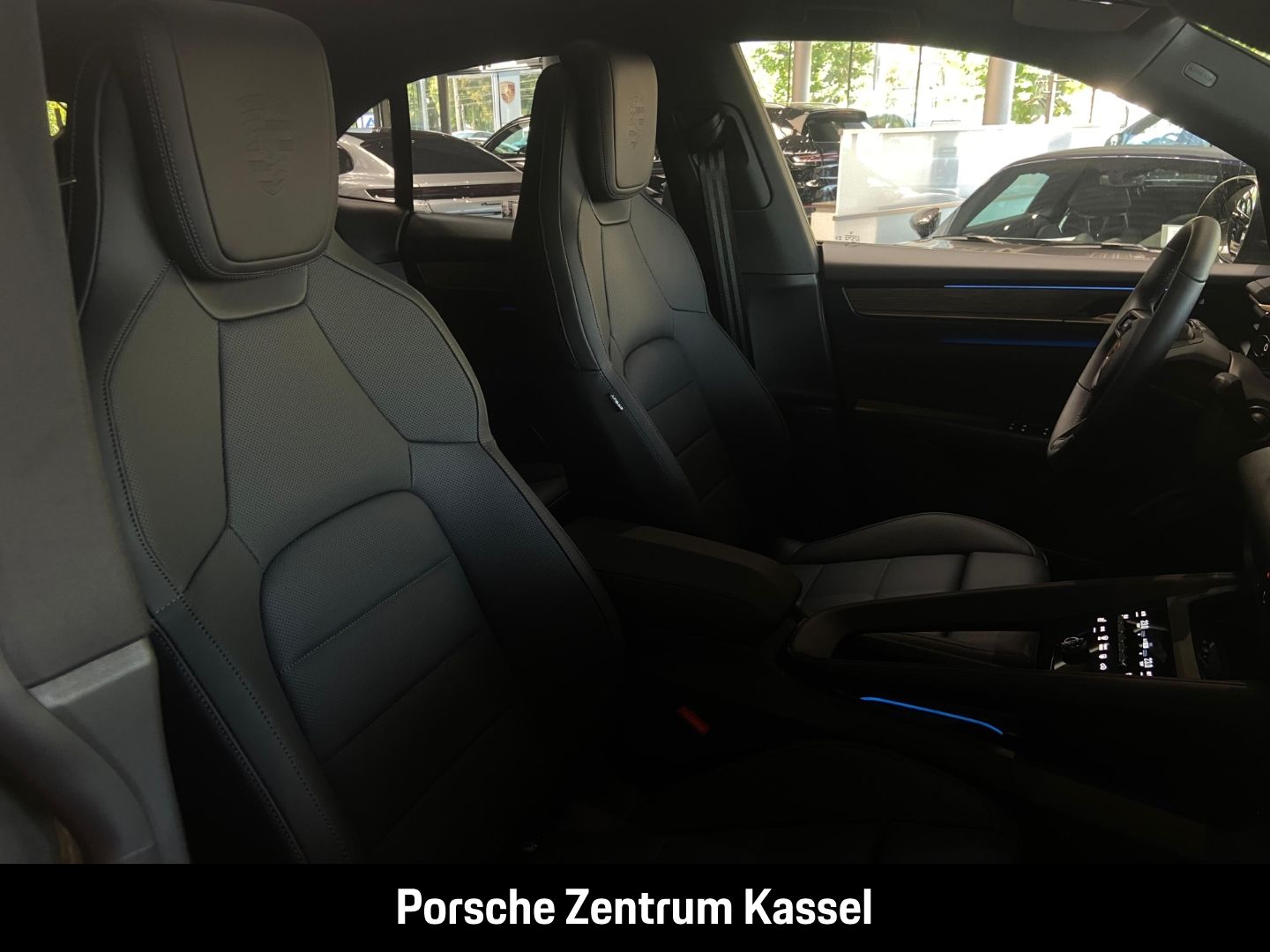 Porsche Macan Electric 4 Matrix LED
