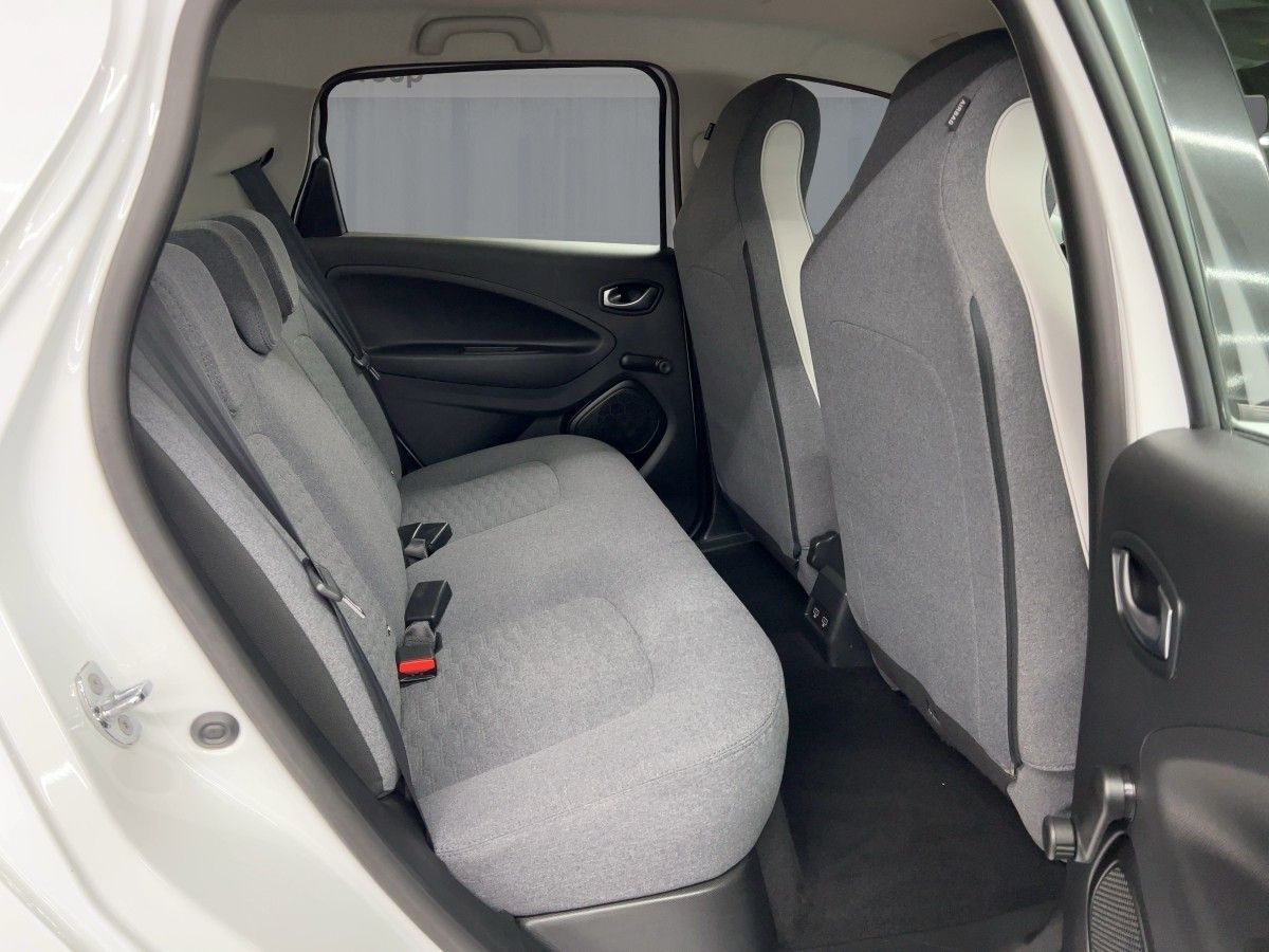 Renault ZOE EXPERIENCE R135 50kWh - Samsaru's Car Outlet