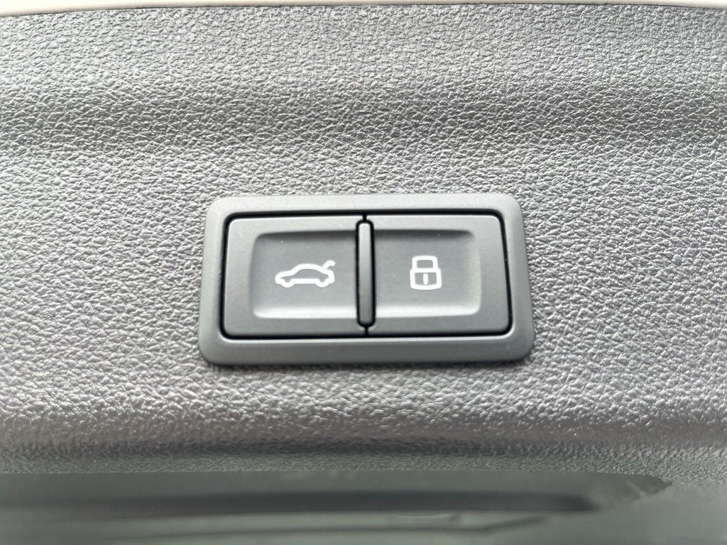 Audi A6 Avant 55 TFSI e quattro 2x S line Matrix AHK