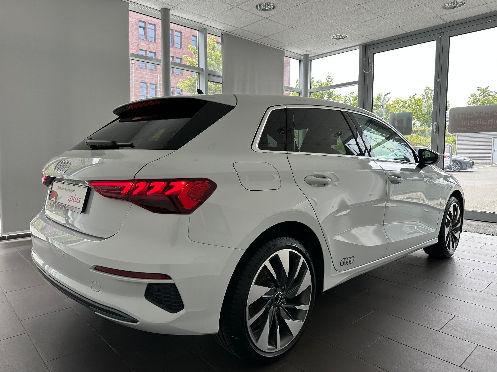 Audi A3 Sportback 35 TFSI S LINE EDT. - Samsaru's Car Outlet