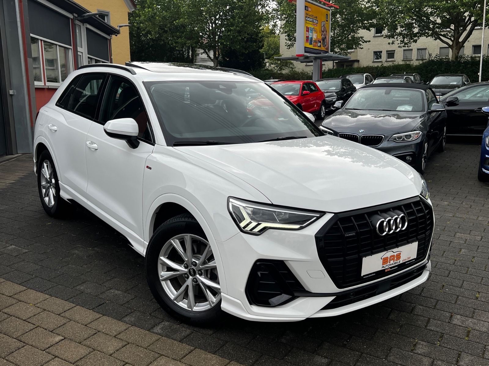 Audi Q3 45 TFSI quattro S line - Samsaru's Car Outlet