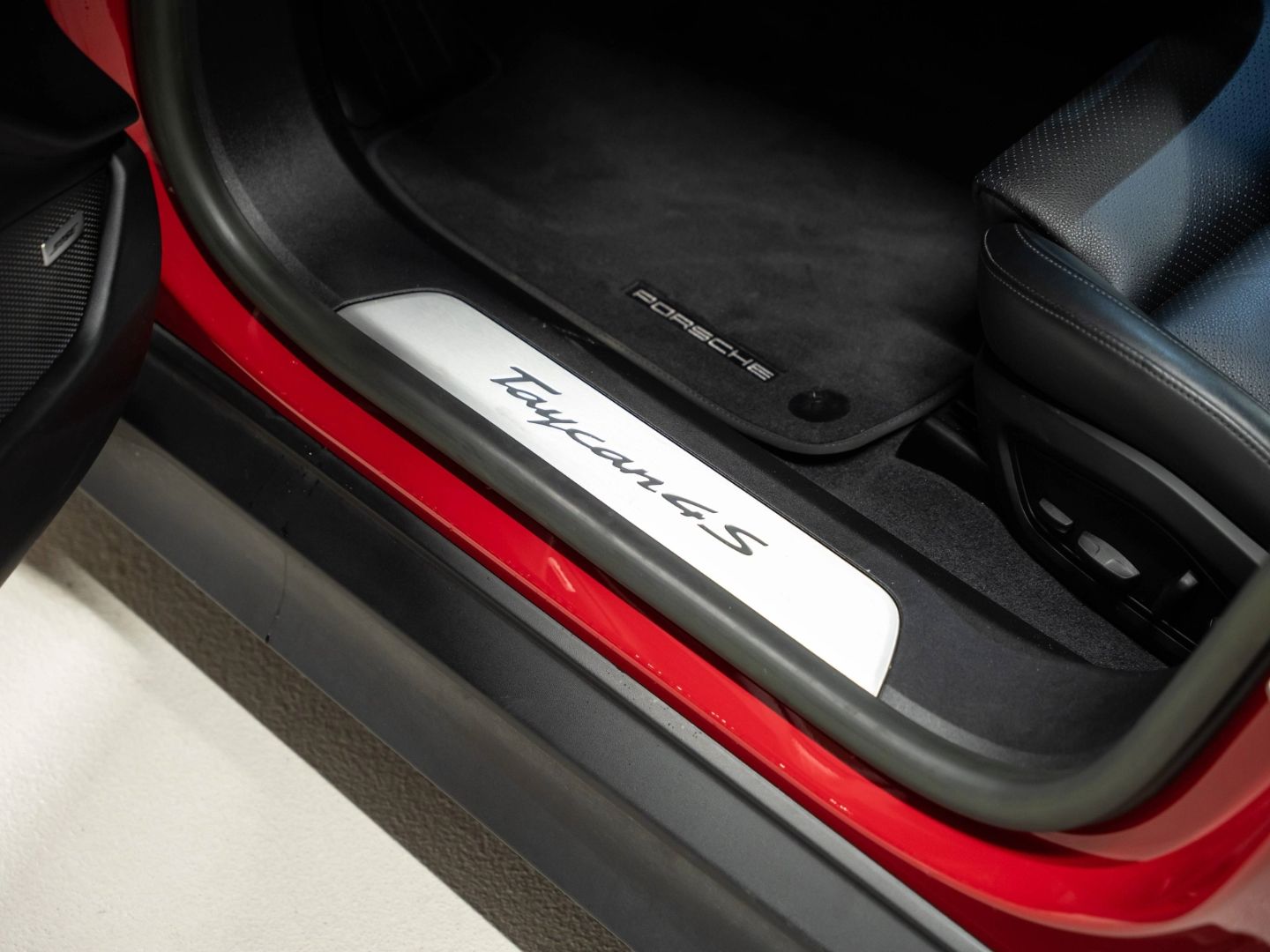 Porsche Taycan 4S Sport Chrono Paket InnoDrive BOSE