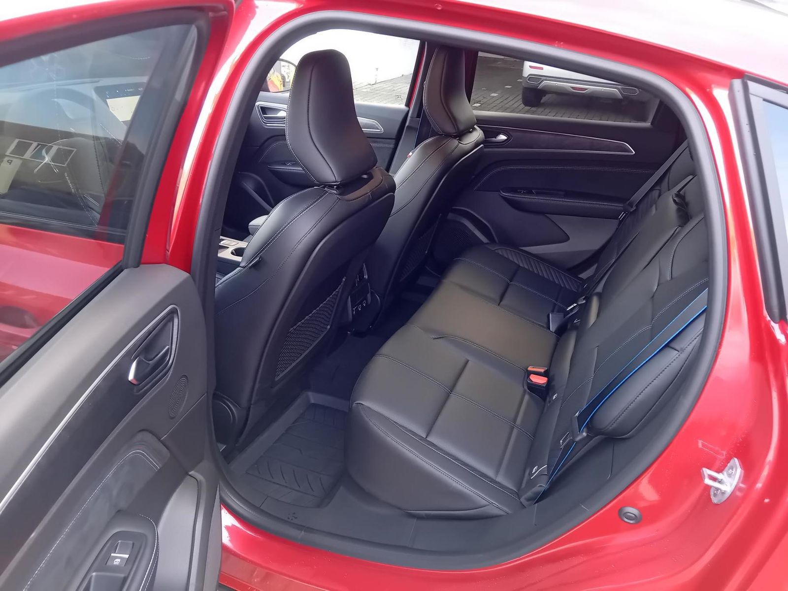 Renault Arkana ESPRIT ALPINE Full Hybrid - Samsaru's Car Outlet