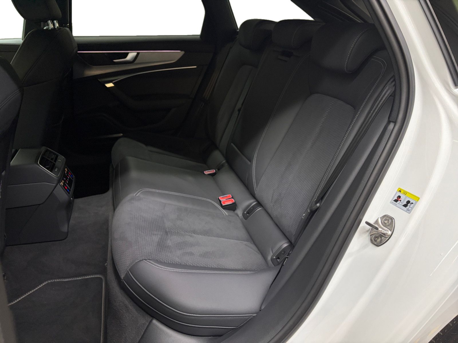 Audi A6 Avant 45 TDI quattro S line AHK HUD B&O Pano