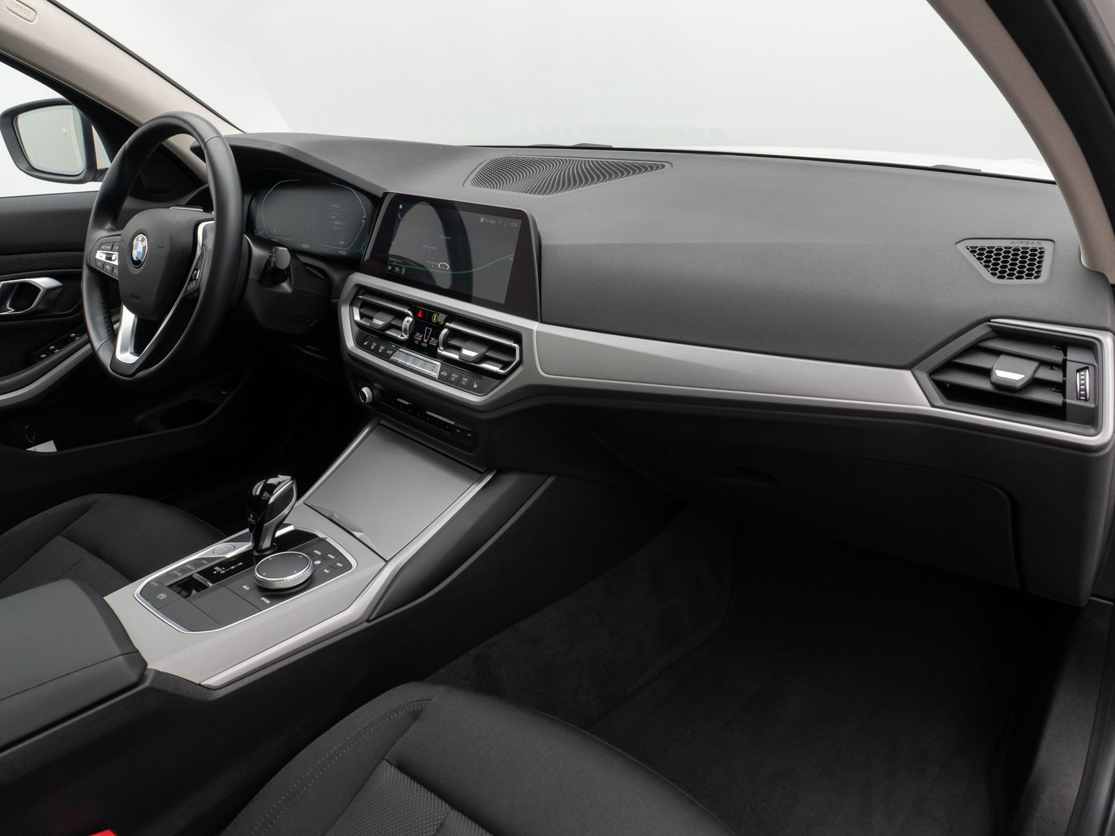BMW 320d - Samsaru's Car Outlet
