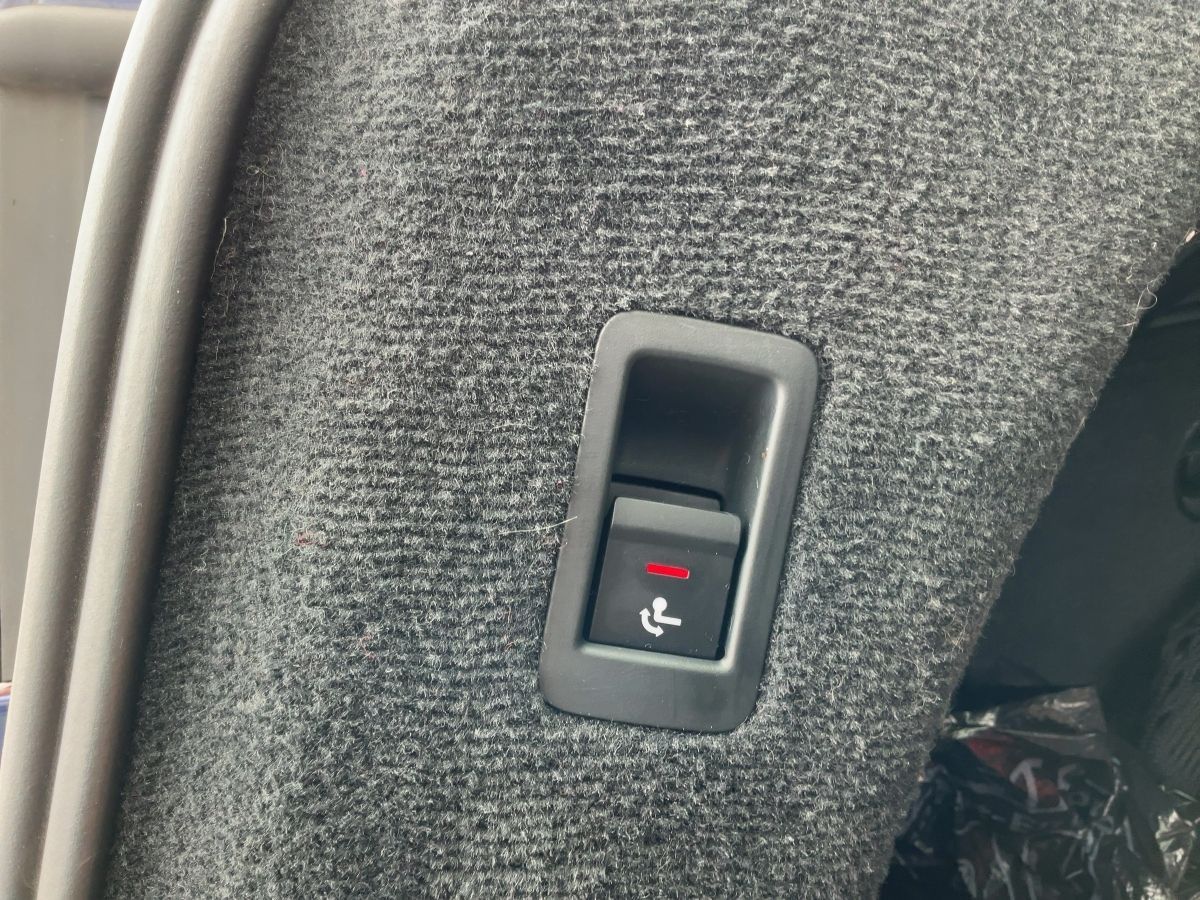 Audi A6 Avant 50 TDI QU S-LINE - Samsaru's Car Outlet