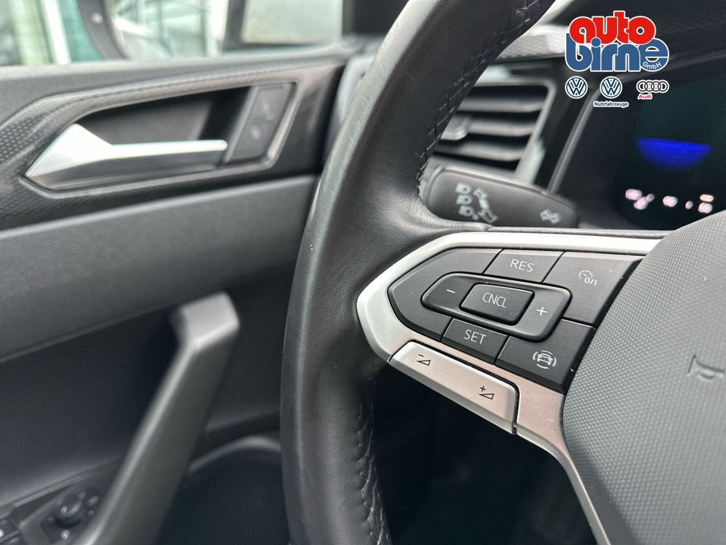 Volkswagen Taigo 1.0 TSI Life - Samsaru's Car Outlet